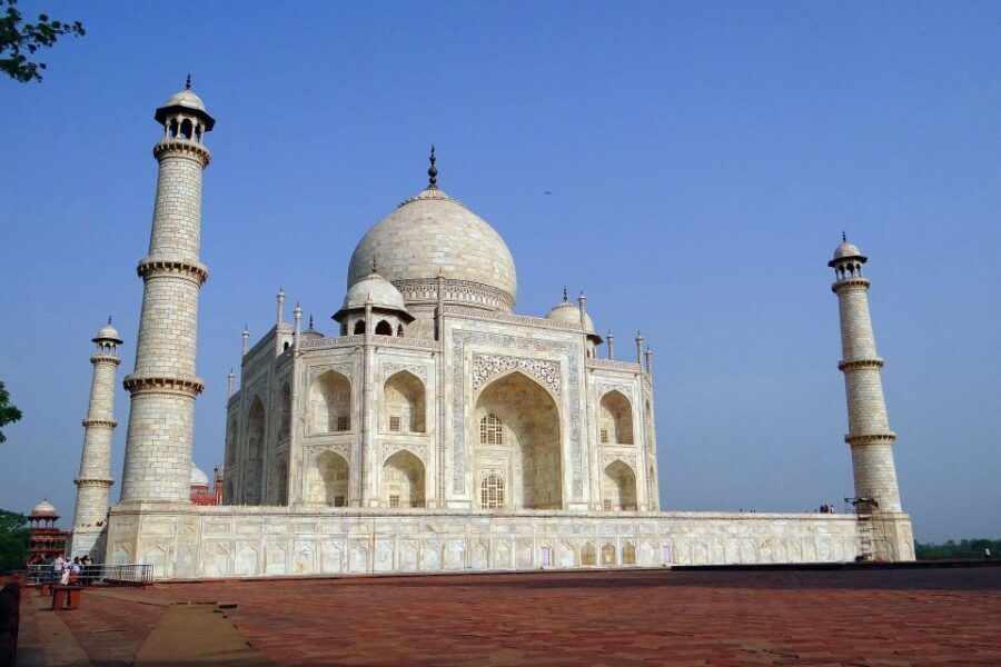 Delhi: Taj Mahal and Agra Private Day Trip with Hotel Pickup - Agra Fort (Akbar’s 1565): Why the red sandstone walls feel different up close