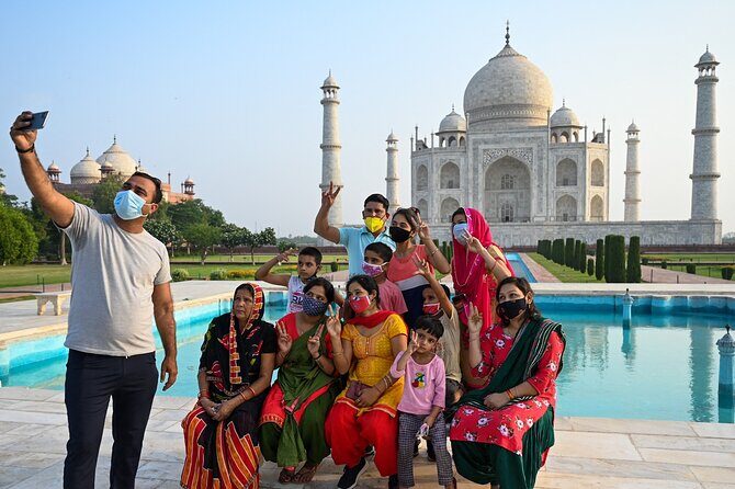 Delhi: Taj Mahal Sunrise & Agra Private Day Tour With Transfers - Agra Fort at 10:00 AM: A Strong Second Act After the Taj
