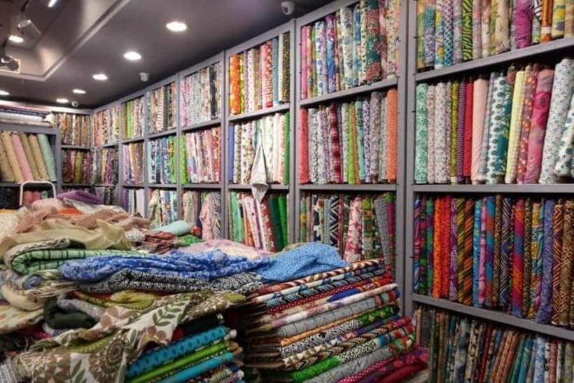 Delhi: Textile Trail Tour with Artisan Interaction - Dilli Haat: craft-centered shopping and people behind the product