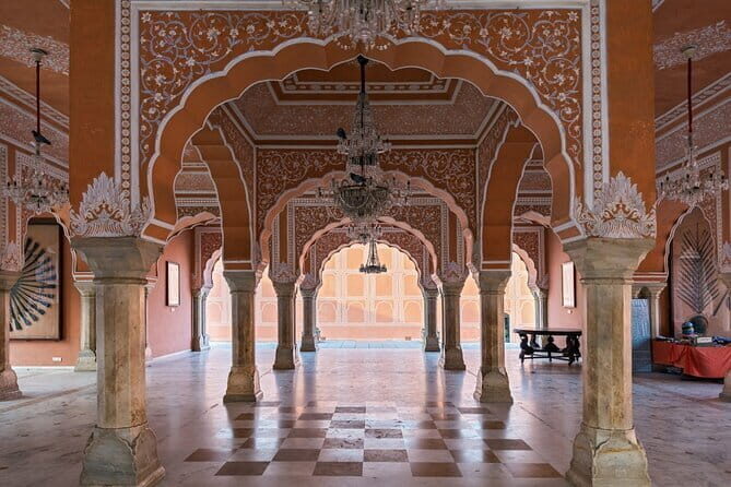 Delhi to Jaipur Pink City Tour with Government Approved Guide - Jantar Mantar: The UNESCO Observatory You Can Still Understand Fast