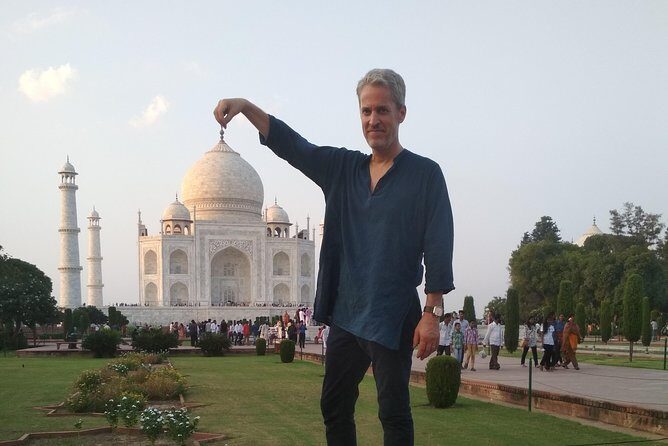 Delhi to Taj Mahal and Agra Tour - Communication and updates: WhatsApp support that reduces stress
