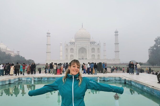 Delhi to Taj Mahal and return - Transportation with Tour Guide. - Starting at 6:00 a.m. makes the day feel “manageable”