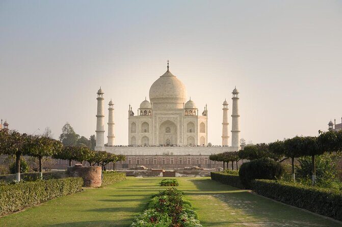 Delhi to Taj Mahal Tour By Private Air Conditioning Car - Agra Fort: Mughal power in the same day