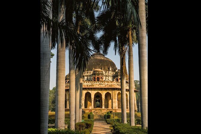 Delhi uncovered: Half-Day Private Tour Including Entrances - Connaught Place: Where Lunch and Souvenirs Fit Naturally