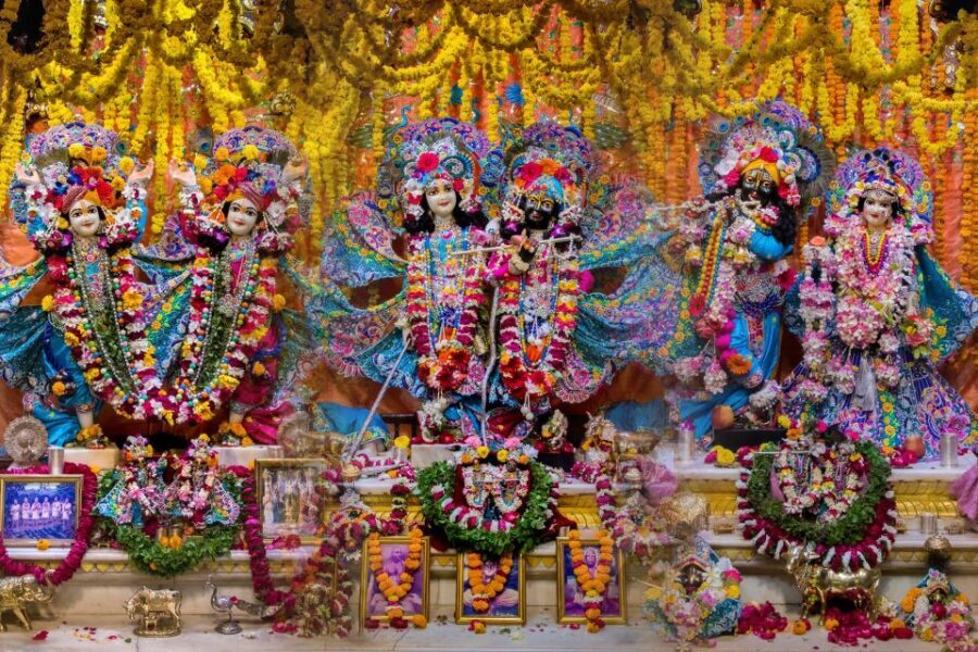 Delhi's Temples and Spiritual Sites Day Tour - Akshardham Temple: Carvings, Yagnapurush Kund, and the Sahaj Anand Water Show