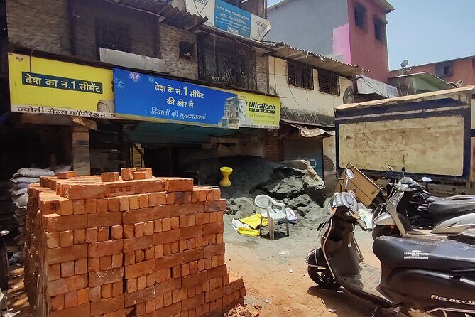 Dharavi Slum Walking Tour: Mumbai’s Inspiring Small Industries - A Two-Hour Plan That Feels Like a Working Neighborhood