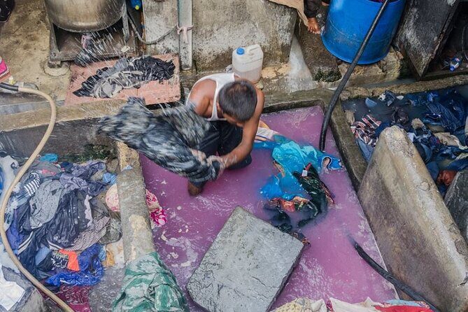 Dhobi Ghat Guided Tour A walk inside the biggest open air Laundry - Following the day’s workflow: wash, dry, iron (and why it’s organized)