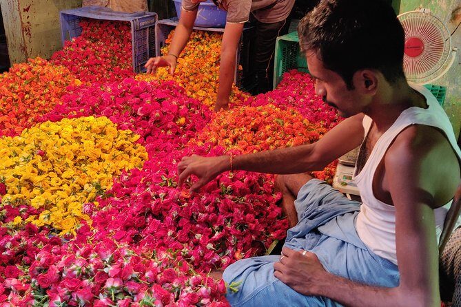 Discover Georgetown: Guided Bazaar Walk Through Vibrant Markets - George Town on a timer: why 2 hours works