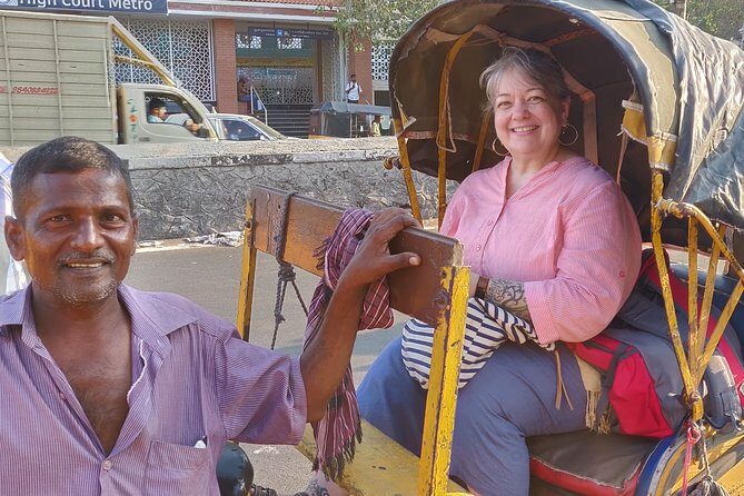 Discover Georgetown: Guided Bazaar Walk Through Vibrant Markets - How the guide experience actually feels with headsets
