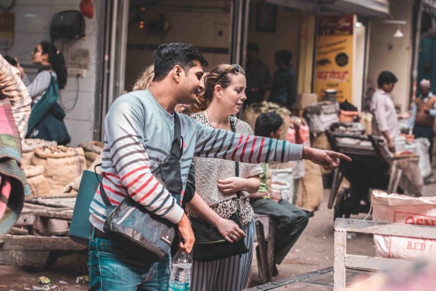 Discover Old Delhi: 3-Hour group tour with pick-up & drop - Key things you’ll notice on this Old Delhi tour