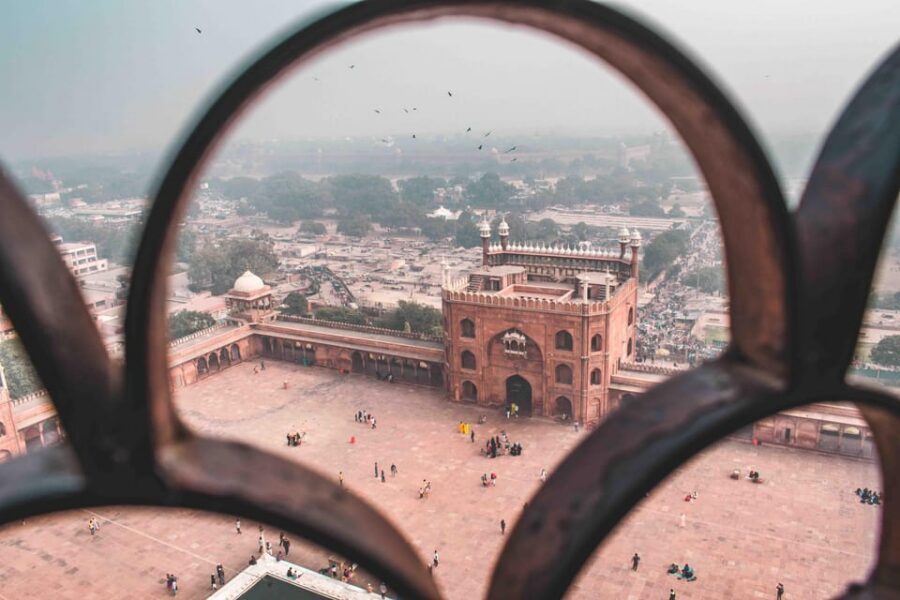 Discover Old Delhi: 3-Hour group tour with pick-up & drop - Naughara photo stops and quick heritage breathing space