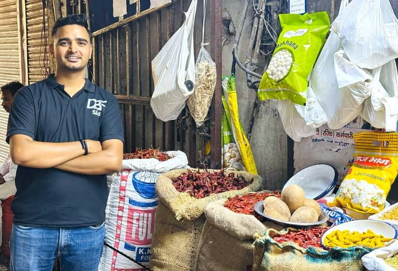 Discover Old & New Delhi: Private Tour with Street Food - Getting picked up fast (and not melting in traffic)