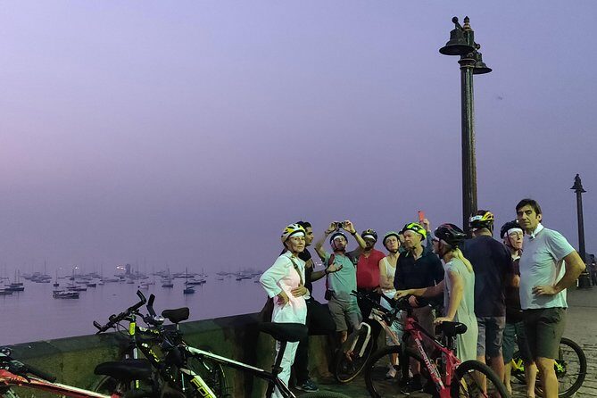 Early Morning Old Mumbai Private Cycle Tour With Breakfast - Safety and Comfort: What a Good Guide Does Early