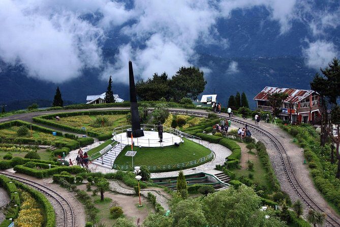 Eastern Himalaya (Darjeeling, Pelling, Gangtok & Kalimpong) - Day 6: Gangtok to Kalimpong, where colonial charm meets monastery views