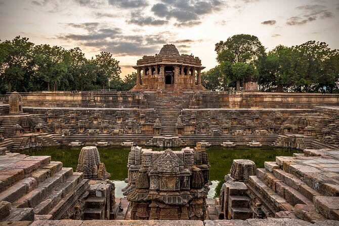Easy Private Tour at Sun Temple and Rani Ki Vav by Car - Should You Book This Ahmedabad Private Car Day Trip?