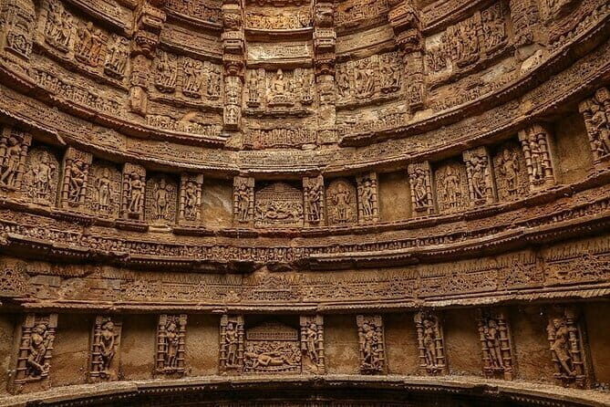 Easy Private Tour at Sun Temple and Rani Ki Vav by Car - Rani Ki Vav: An Inverted Temple Made for Water