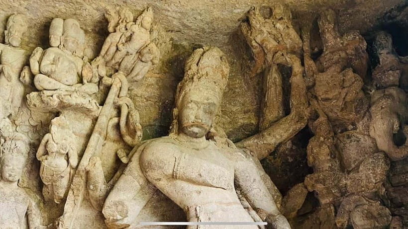 Elephanta caves tour in Mumbai - Group & Private Options - Weather and timing: the one variable you can’t “tour” away