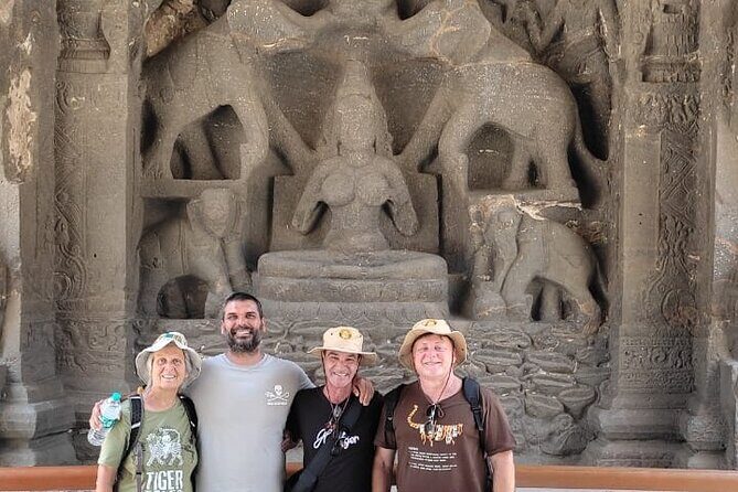 Ellora Caves & Daulatabad Fort Day Trip From Aurangabad - Lunch Break: A Real Reset Midday