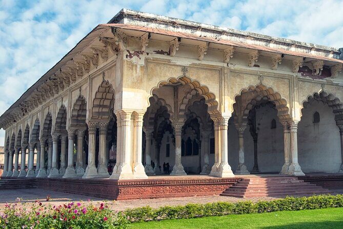 Enchanting Taj Mahal Same Day Tour by Gatiman Train From Delhi - Lunch at The Salt Cafe and the Right Tempo Break