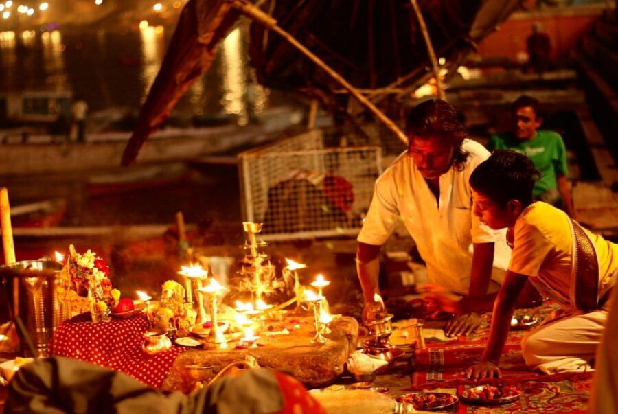 Evening Boat Ride - Tulsi-ghat, Harishchandra-ghat, Dashashwamedh-ghat: the famous names you’ll actually recognize