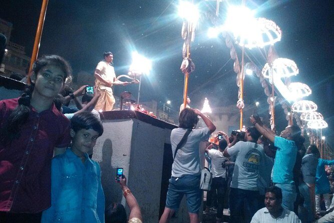 Evening ceremony of Ganges in varanasi with official tour guide - Meeting at Zee Guest House and Getting Your Timing Right