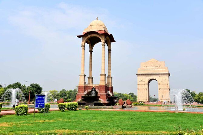 Evening Delhi City Tour - 4 Hours with transfers - Birla Mandir (Lakshmi Narayan): finishing with a temple you can linger in