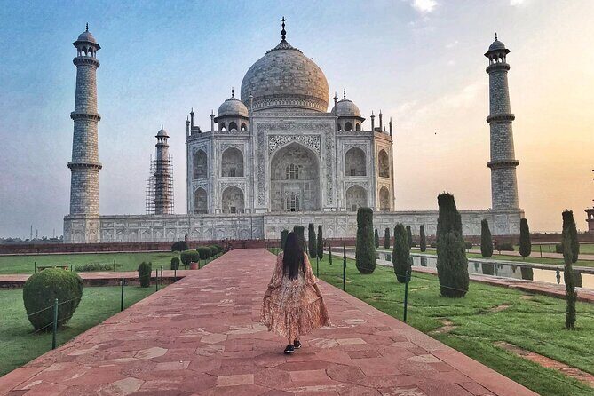 Ex-Agra: Highlights of Agra - Private Guided Tour by Car - Taj Mahal First Stop: Tickets Included and Time for Photos