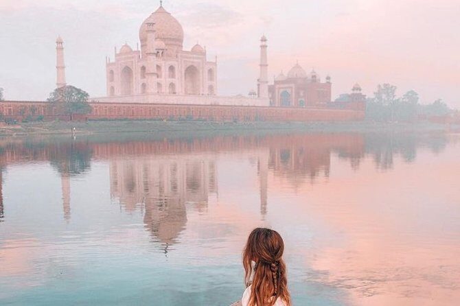 Experience India's Splendor: 5-Day Golden Triangle Bliss - Day 1 in Delhi: Old Delhi power stops with Red Fort, Jama Masjid, and Chandni Chowk