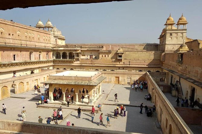 Experience the Best of Jaipur on a Full-Day Sightseeing Tour - City Palace: Mughal-Rajput blending and a royal residence you can feel
