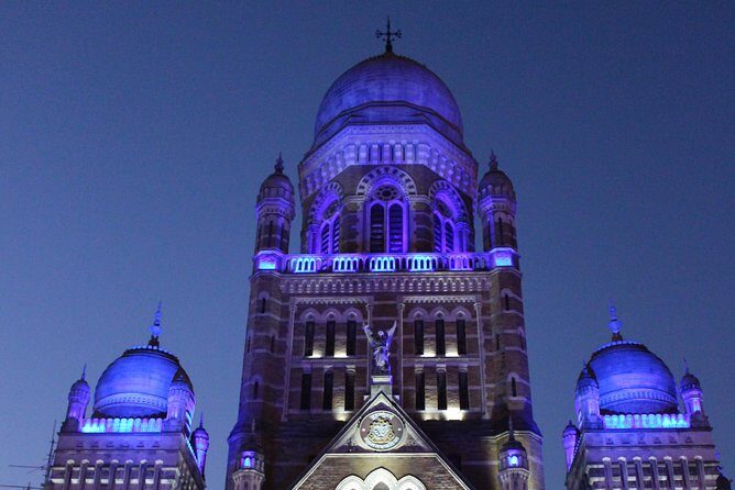 Experience the Off Beat and Alternative Tour of Mumbai! - Local transportation included (and why it changes the tour)