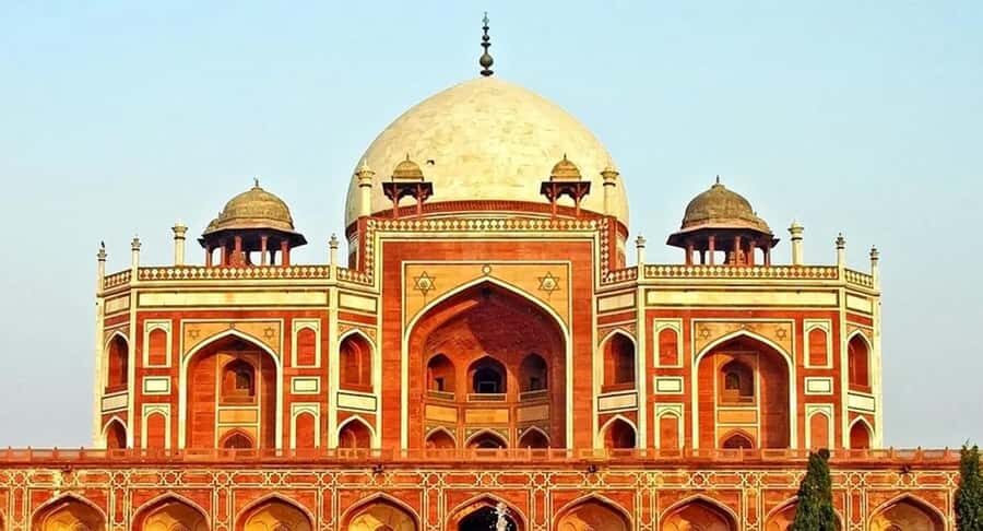 Explore Chandni Chowk: Old Delhi Private Tuk Tuk & Food Tour - Red Fort: choose your entry moment wisely