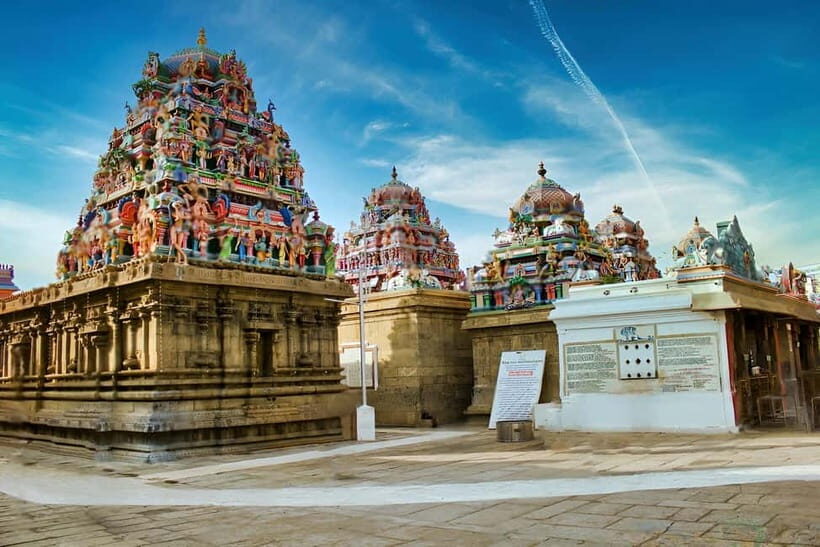 Explore Chennai City: Guided Walking Tour on Foot - Kapaleeshwarar Temple: Dravidian architecture and living ritual