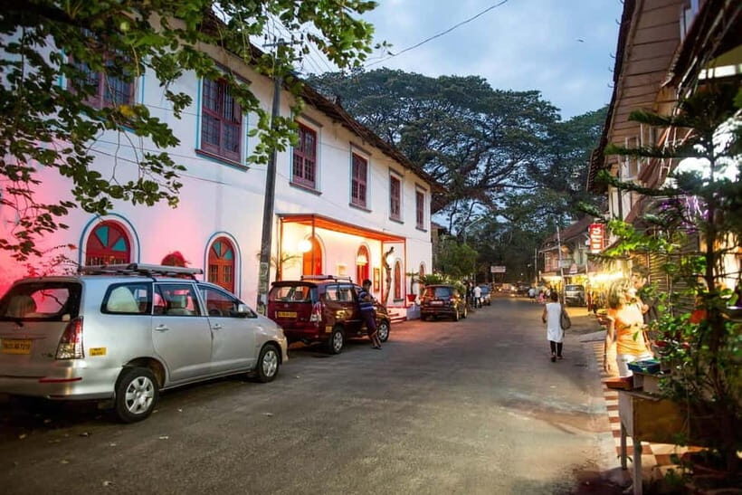Explore Kochi in Nightlights: Guided Tour by Foot - Churches, Spice Markets, and Art District Corners