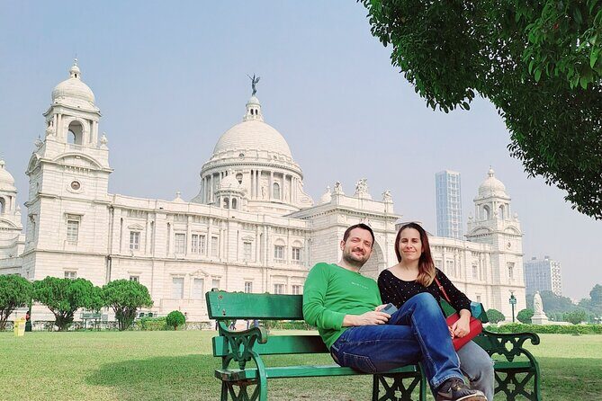 Explore Kolkata- Private Tour with Lunch - Jain Swetamber Dadajika Temple: art details you’ll notice once someone points them out