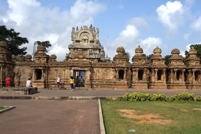 Explore Mahabalipuram & Kanchipuram: A Day Trip from Chennai! - Kanchipuram Temples: Ekambareswarar and Kailasanathar Up Close