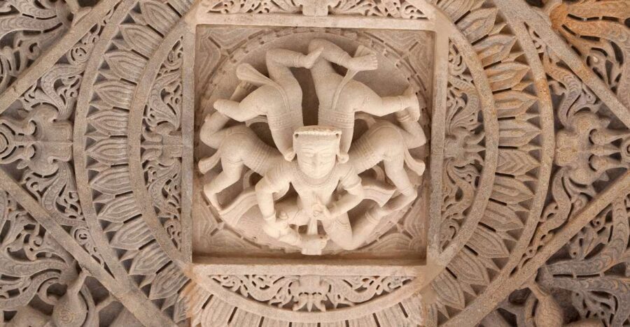 Explore Ranakpur Jain Temple from Udaipur with Jodhpur Drop - The 8-hour private transfer: comfort, viewpoints, and car access reality