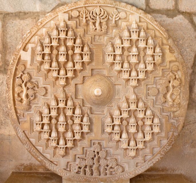 Explore Ranakpur Jain Temple from Udaipur with Jodhpur Drop - The Jodhpur drop-off: make this a clean connection day