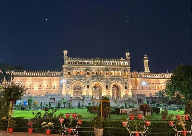 Exploring Lucknow in Nightlights: Guided Tour by Foot - How the Nightlights Walk Works in 2 Hours