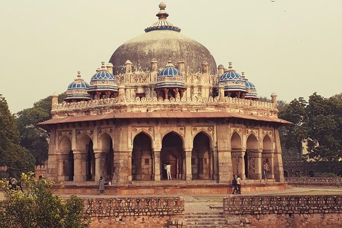 Exploring Old and New Delhi Full-Day Private Guided Trip - Red Fort and India Gate: what you can see, and what you can’t