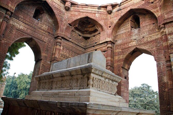 Facets of Archaeology and Mehrauli, Mehrauli Archaeological Park - Mehrauli Archaeological Park by Qutub Minar: Why This Patch of Delhi Works