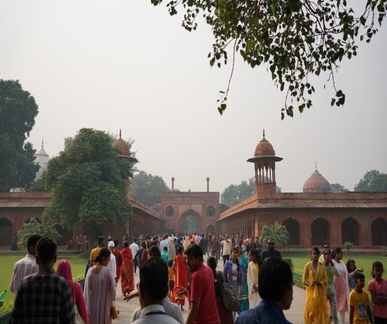 Fast-track entry into taj mahal with entrance included. - Fast-Track Entry: How You Skip the Line at Taj Mahal