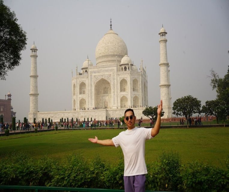 Fast-track entry into taj mahal with entrance included. - When Taj Mahal Is Closed Every Friday