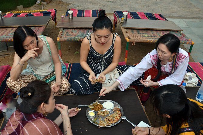Food Tour and Eat like Locals - The 2.5-hour plan: 8 stops and 12+ tastings