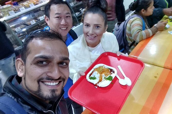 Food Tour to Old Delhi with a Local - Stop 5: Chawri Bazaar kulfi finale and cooling down