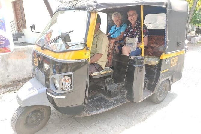 Fort Kochi Tuk Tuk Tour & Sightseeing with a Local Driver - Jain Temple at noon: a small ritual you can actually plan for