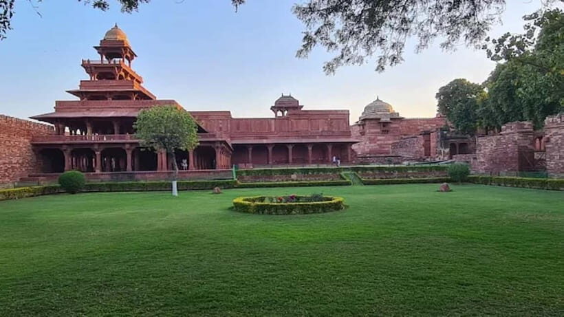 From Agra: Fatehpur Sikri Guided Tour - Fatehpur Sikri, in a tight 3–4 hour window