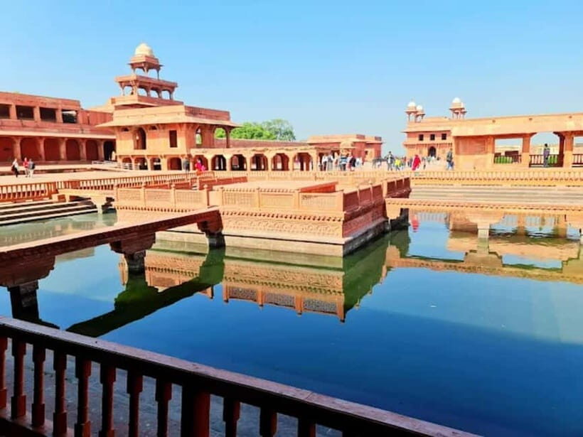 From Agra: Fatehpur Sikri Guided Tour - What the guided route does for you on-site