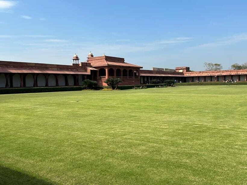 From Agra: Fatehpur Sikri Private Tour - Pickup to return: AC car, small group limits, and who’s behind the wheel