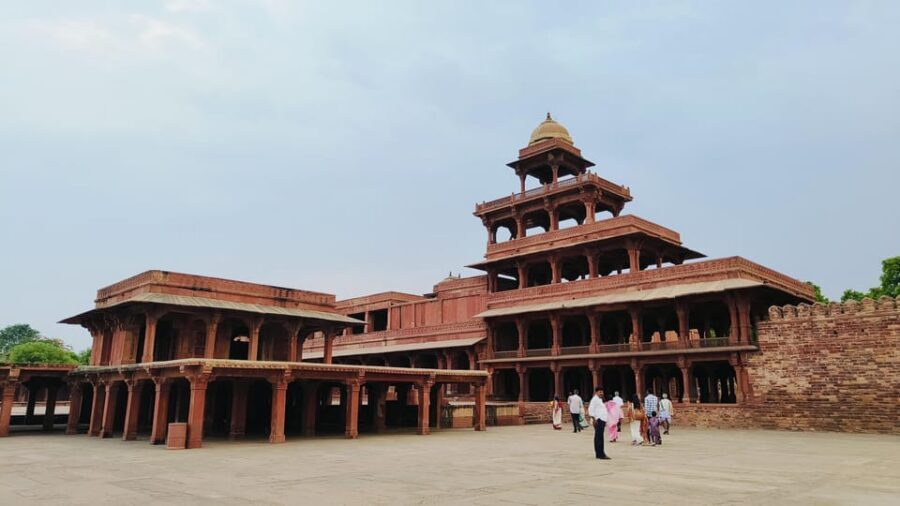 From Agra : Fatehpur Sikri Sightseeing by Private Car - Lunch at a Local Restaurant: Time for a Break, Food for Your Wallet