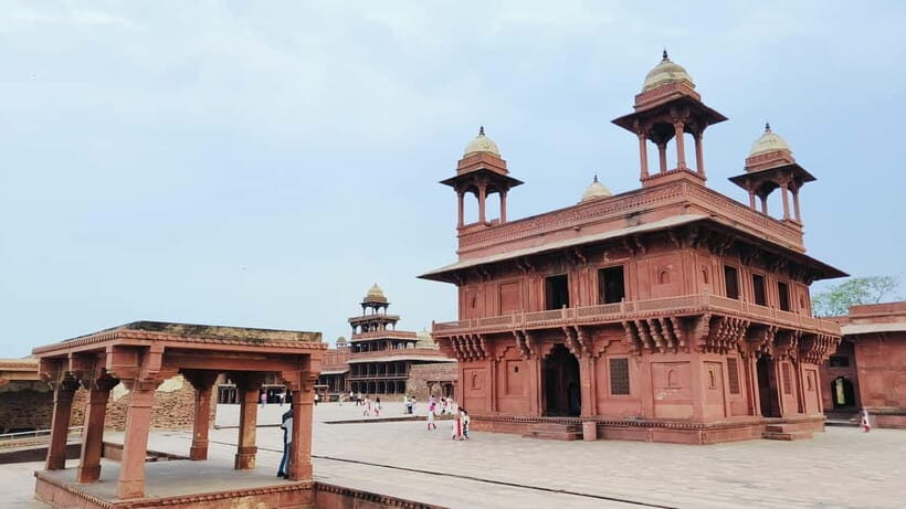 From Agra : Fatehpur Sikri Sightseeing by Private Car - Aggressive Hawkers: How to Handle the Site Without Getting Flustered